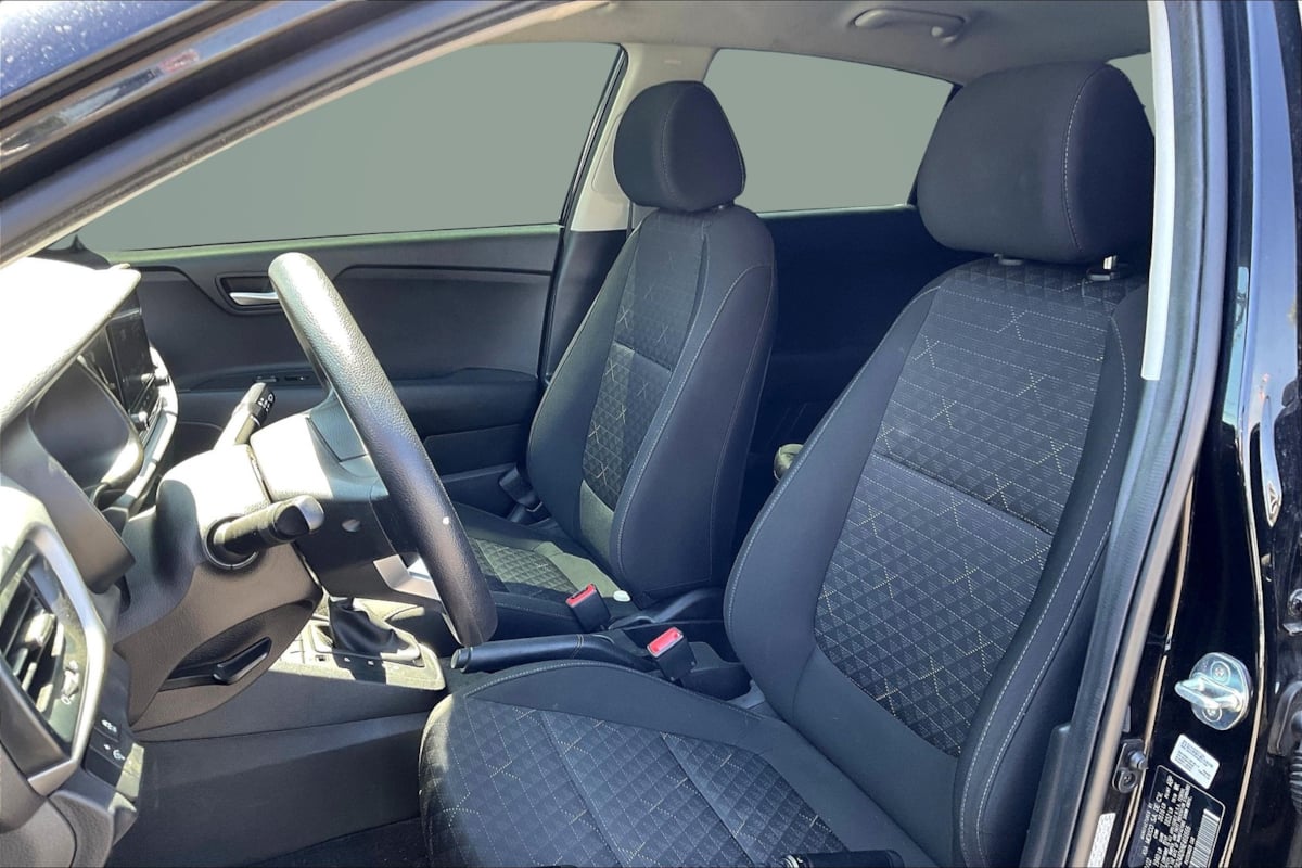 2022 Kia Rio LX photo 22