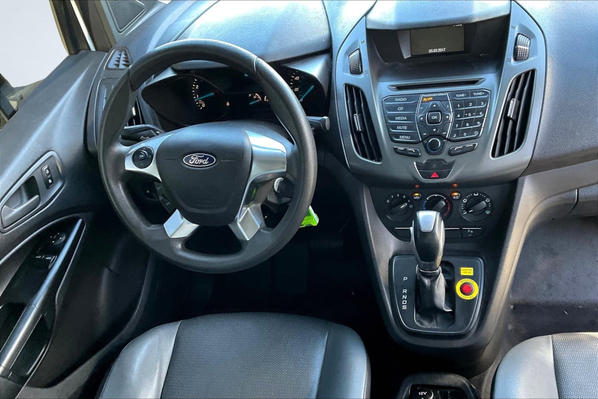 2017 Ford Transit Van XL photo 5