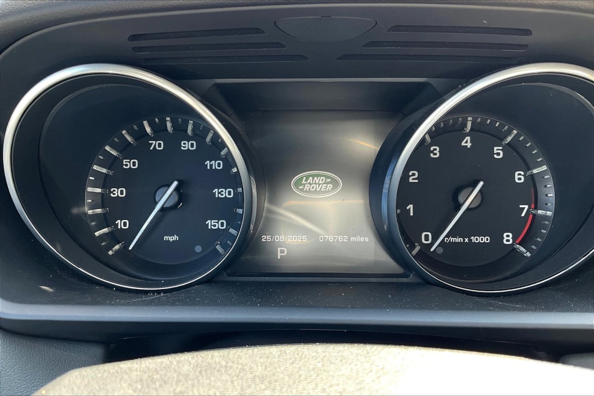 2014 Land Rover Range Rover Sport SE photo 19
