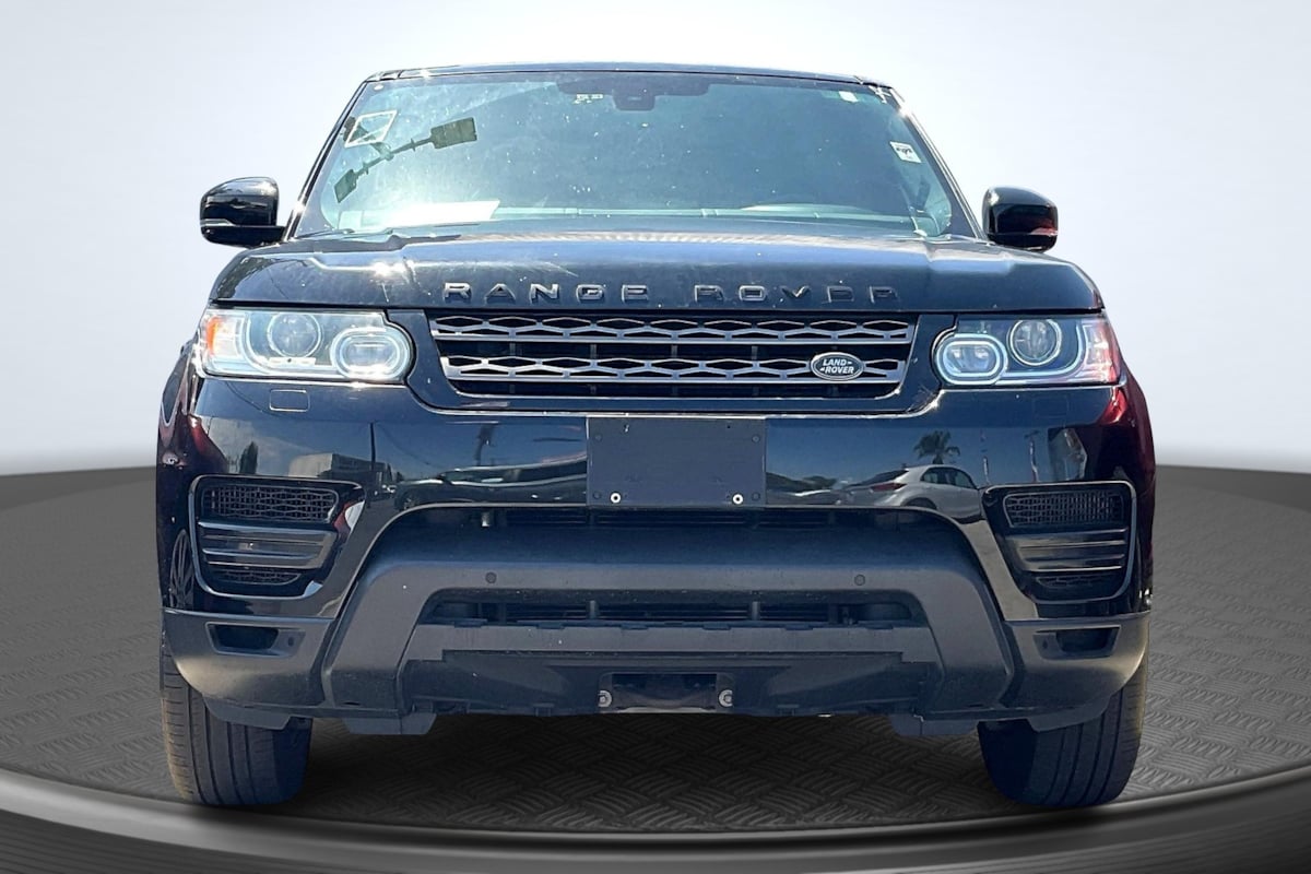 2014 Land Rover Range Rover Sport SE photo 2