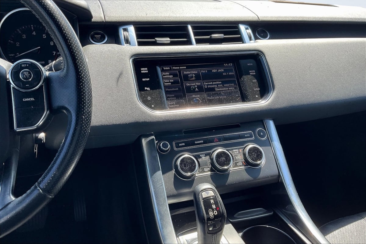 2014 Land Rover Range Rover Sport SE photo 5