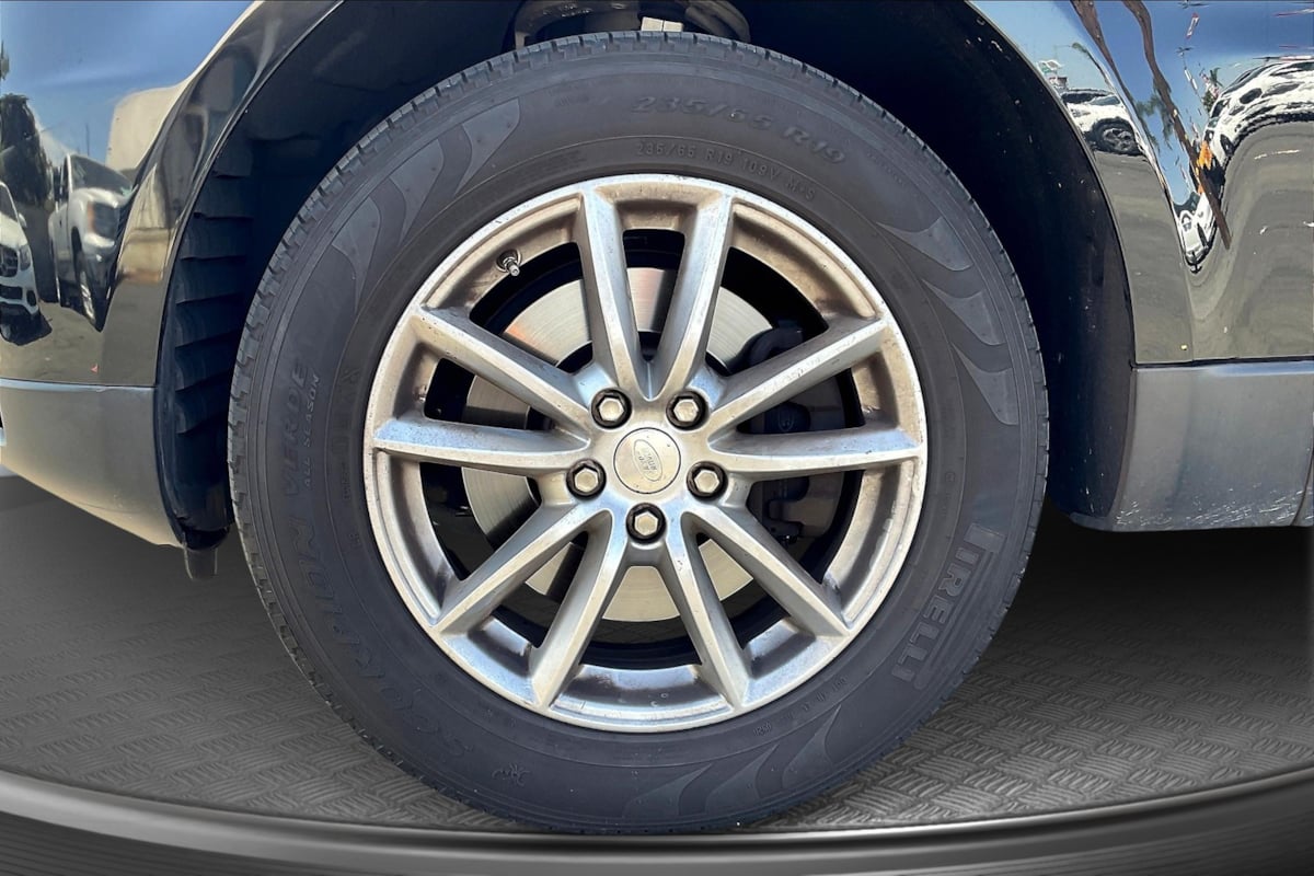 2014 Land Rover Range Rover Sport SE photo 8