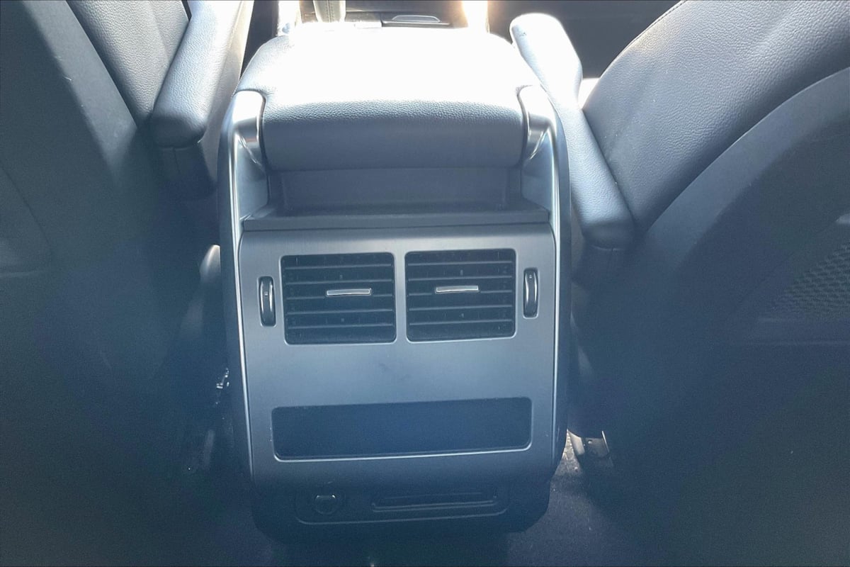 2014 Land Rover Range Rover Sport SE photo 30