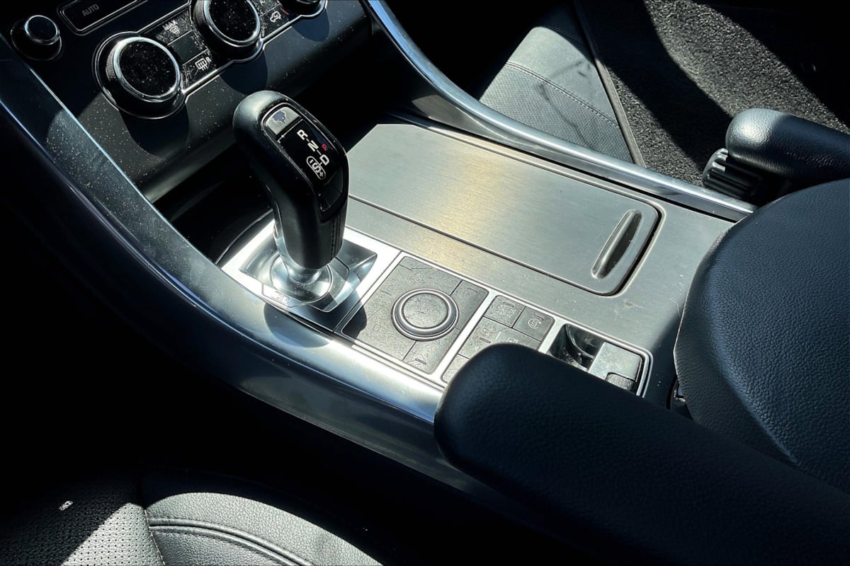 2014 Land Rover Range Rover Sport SE photo 14