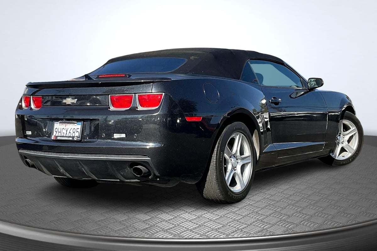 2013 Chevrolet Camaro RS photo 11