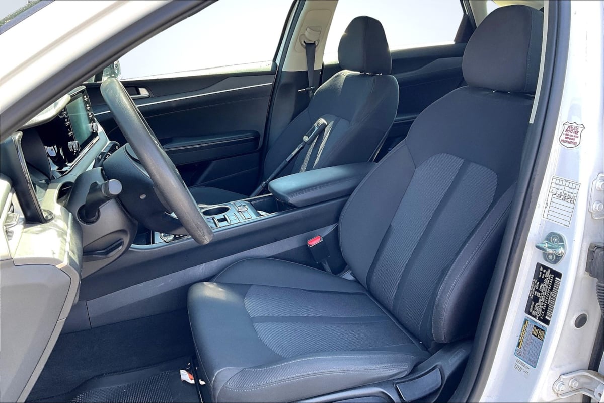 2023 Kia K5 LXS photo 25