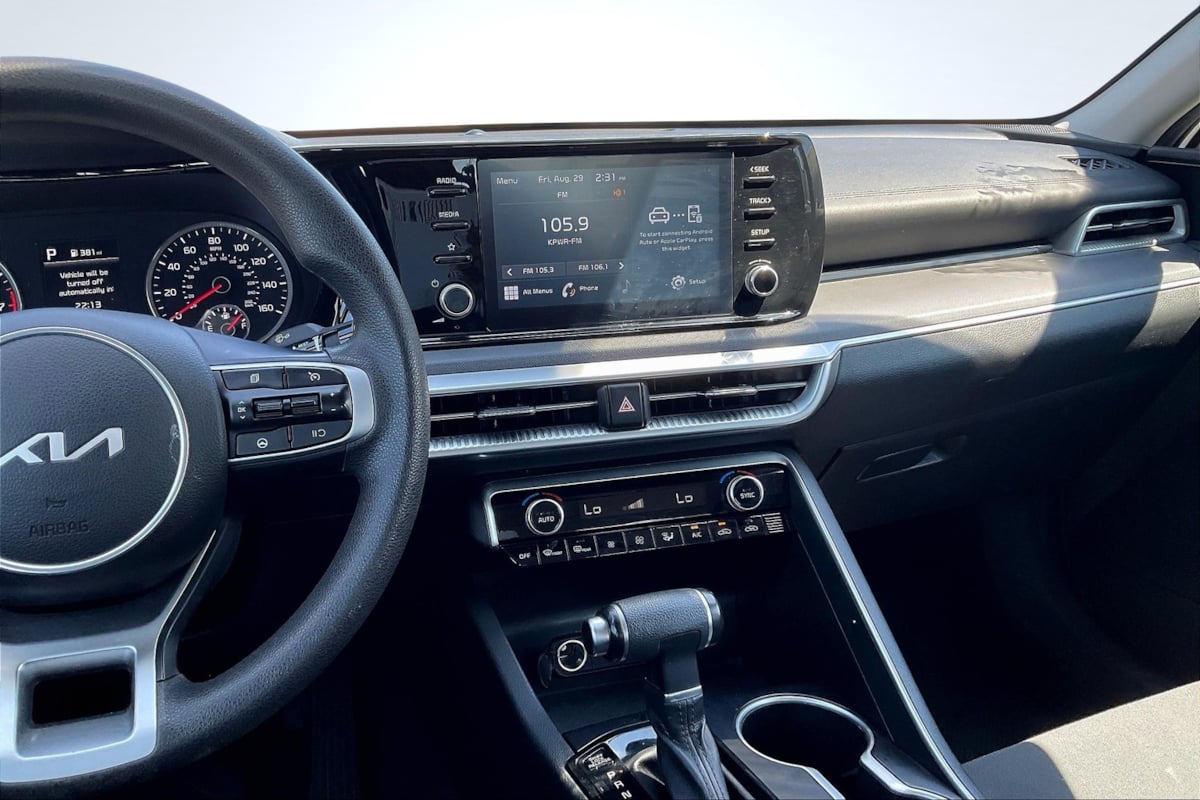 2023 Kia K5 LXS photo 6