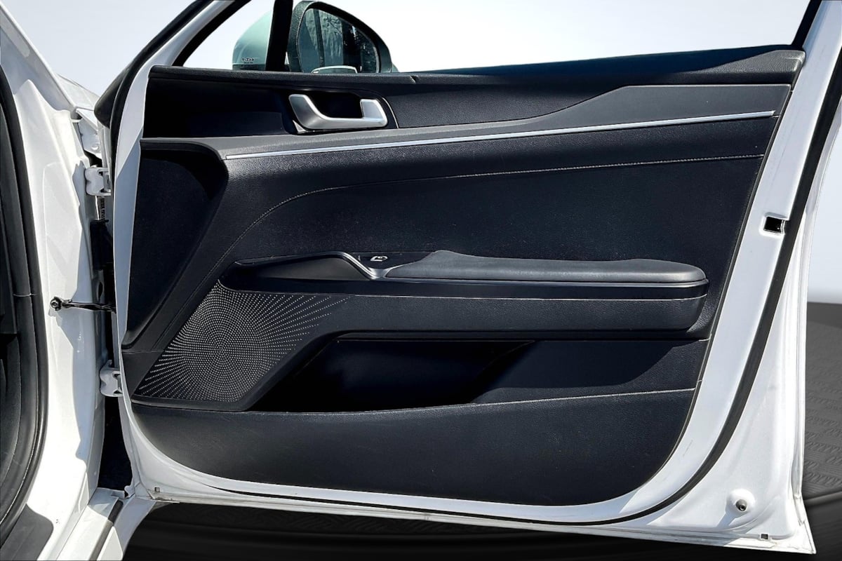 2023 Kia K5 LXS photo 24