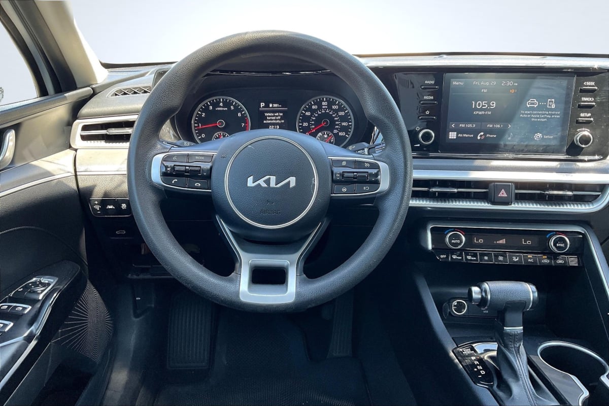 2023 Kia K5 LXS photo 5