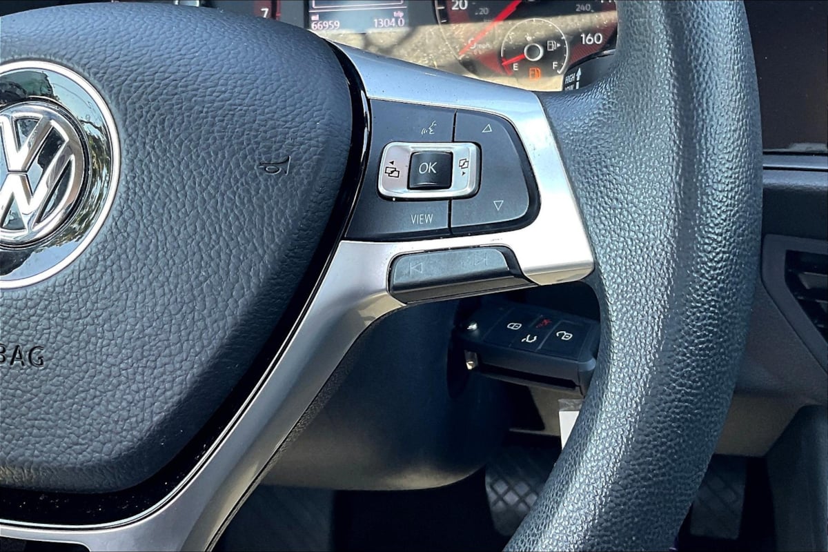 2019 Volkswagen Jetta SE R-Line photo 18