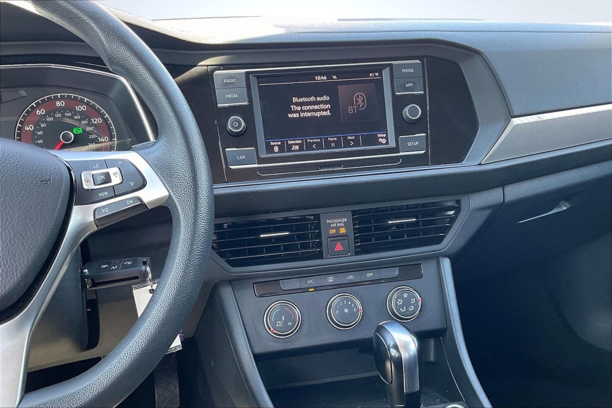 2019 Volkswagen Jetta SE R-Line photo 6
