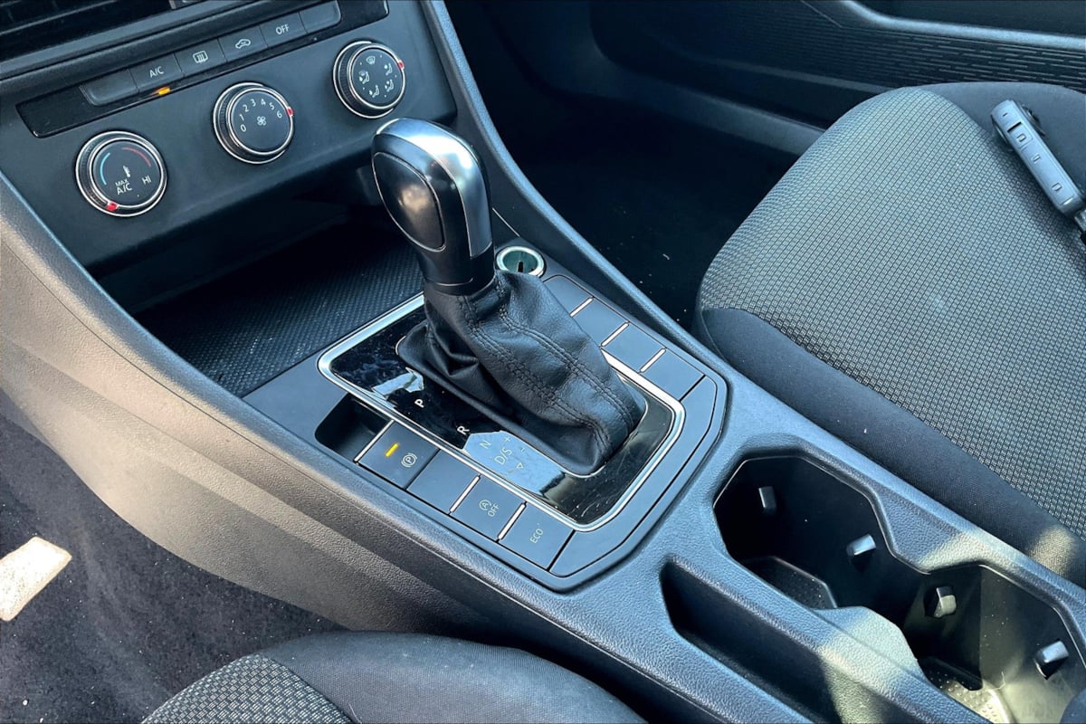 2019 Volkswagen Jetta SE R-Line photo 14
