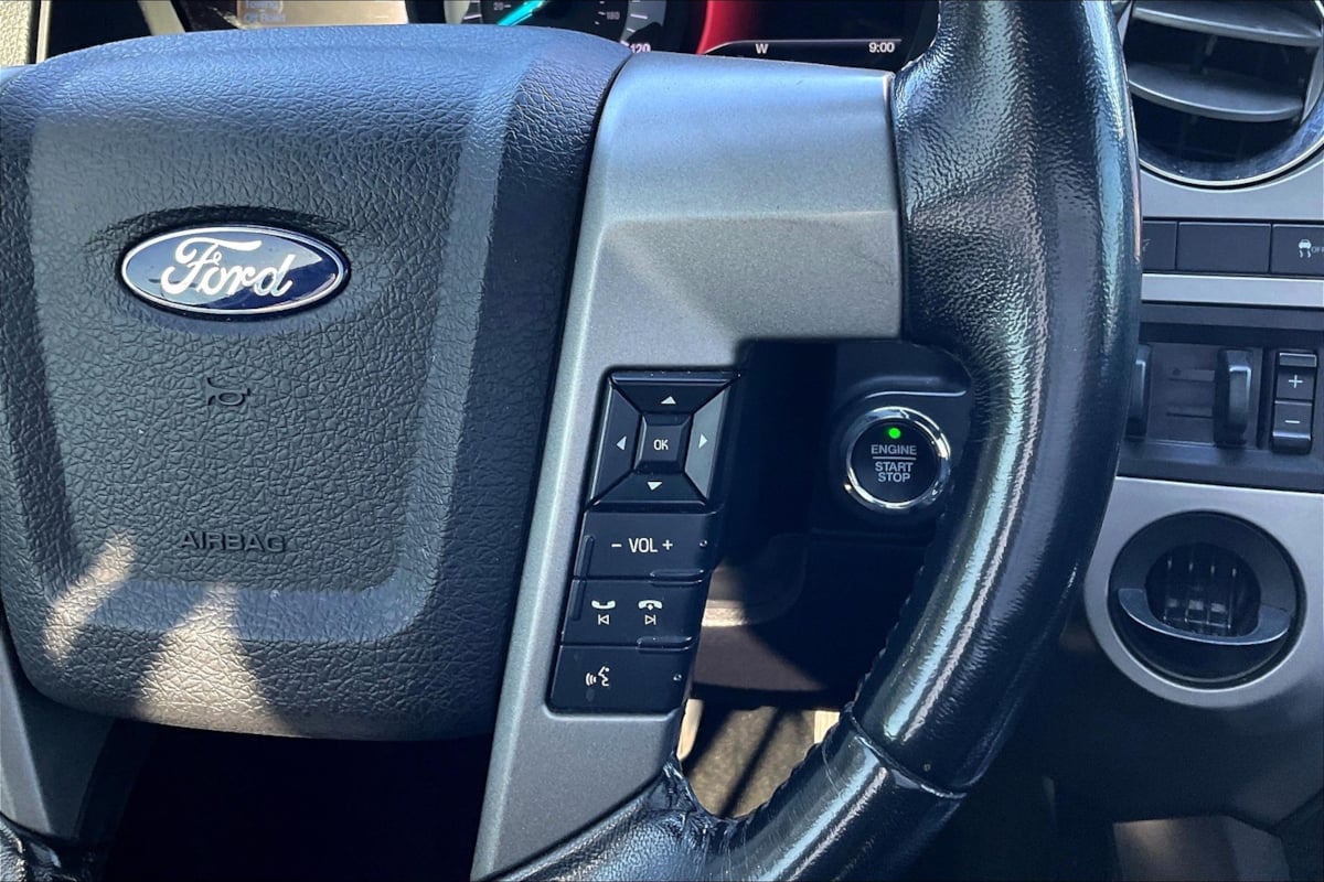2017 Ford Expedition Limited photo 19