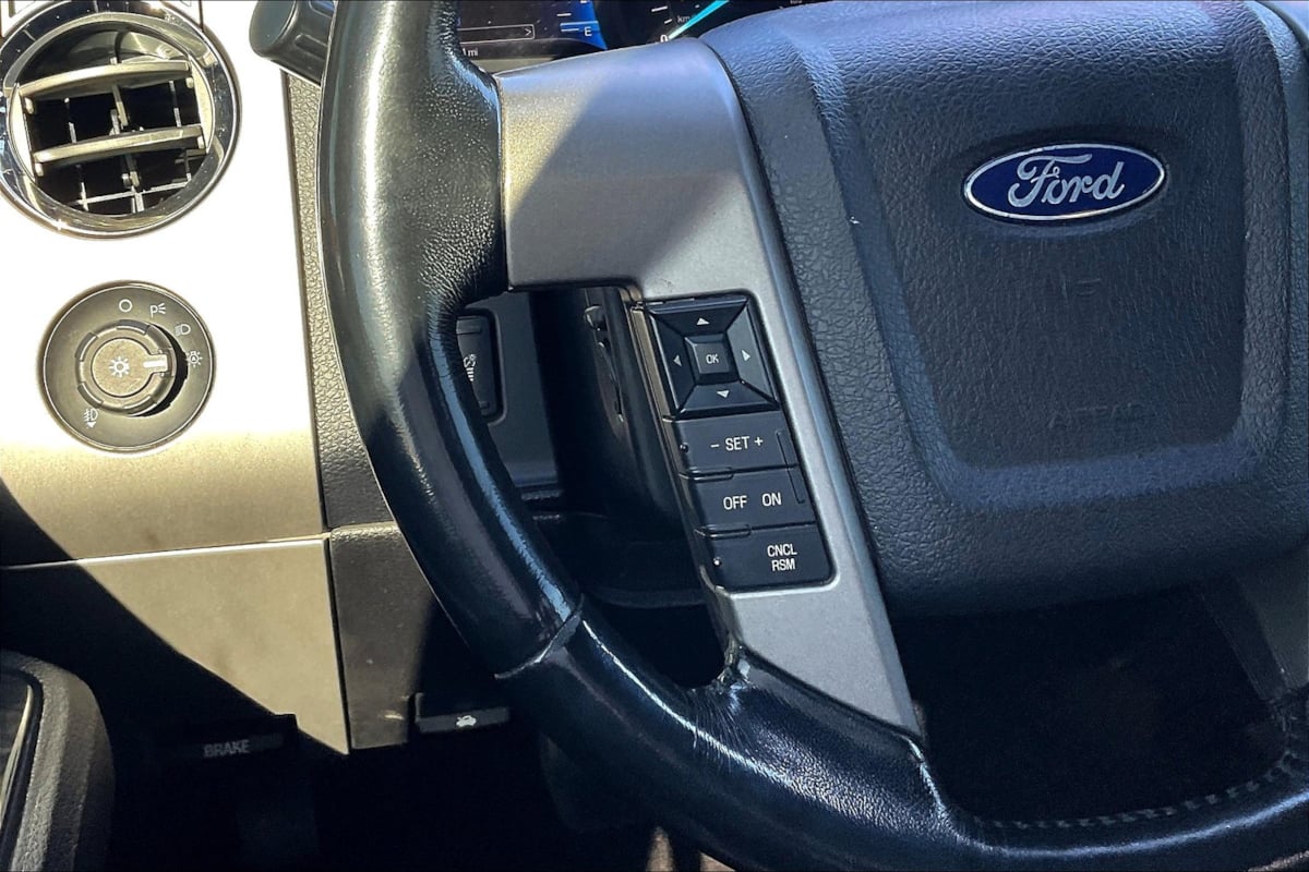 2017 Ford Expedition Limited photo 18