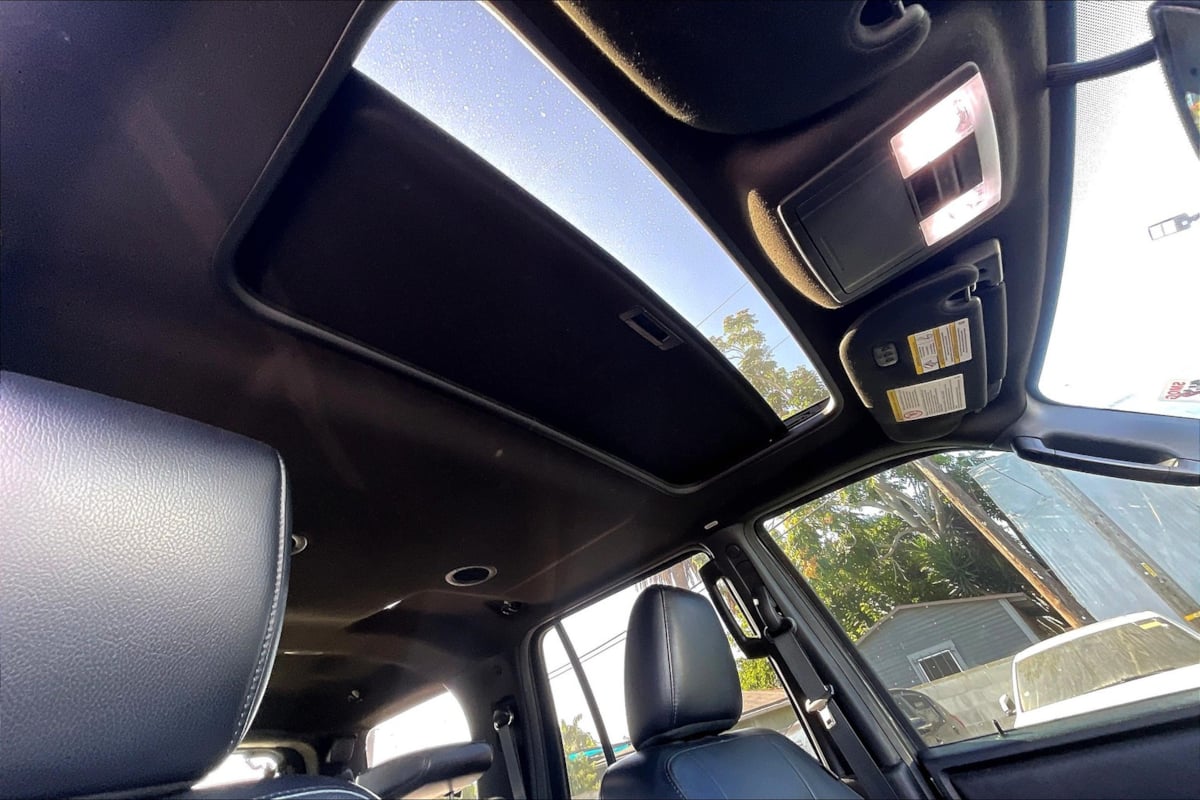 2017 Ford Expedition Limited photo 22