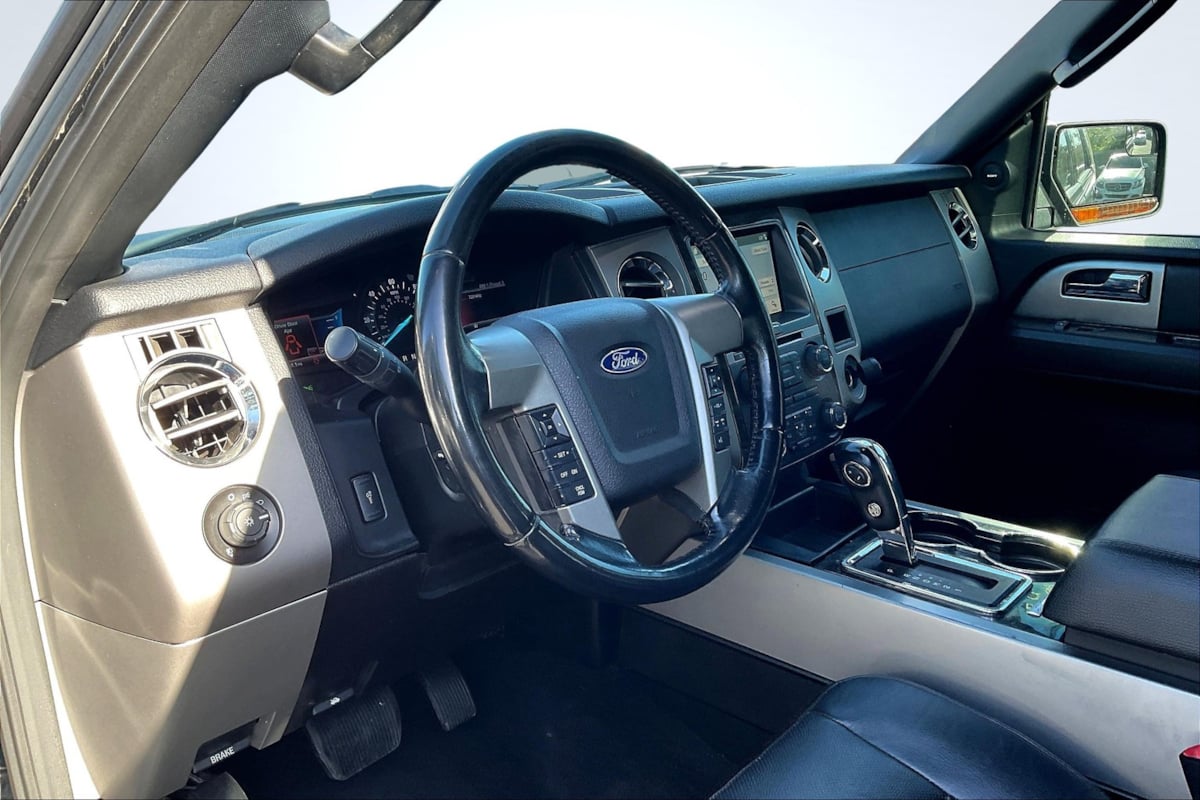 2017 Ford Expedition Limited photo 14