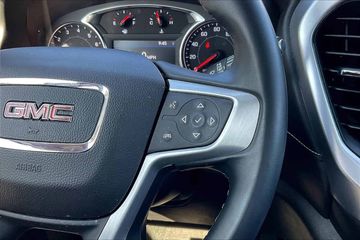2023 Gmc Acadia SLT photo 18