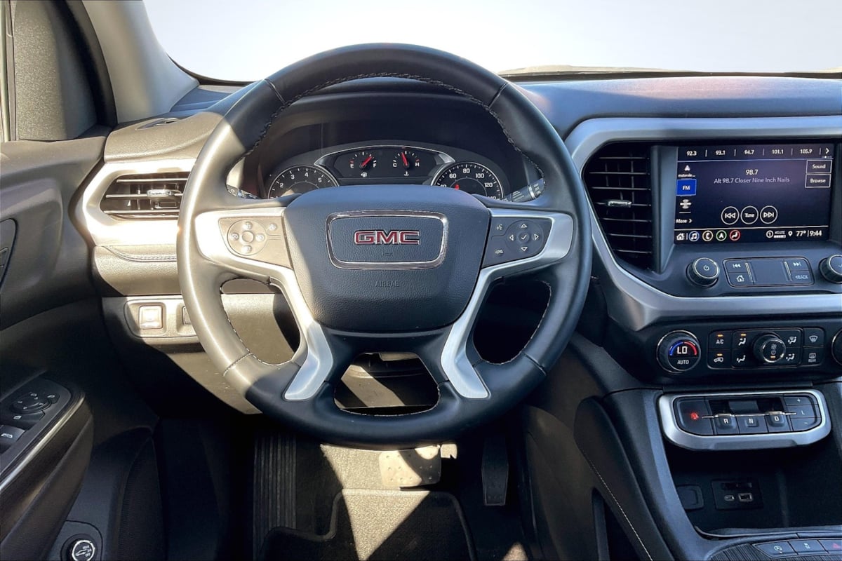 2023 Gmc Acadia SLT photo 4