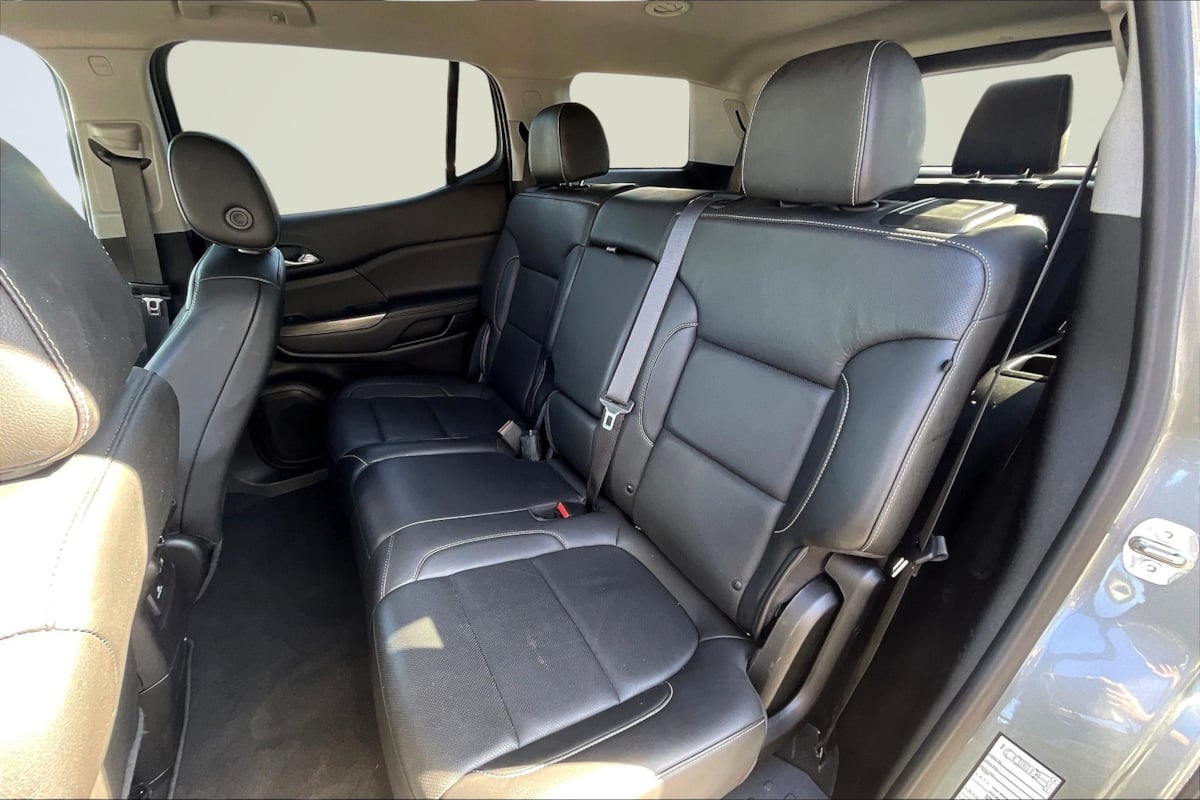 2023 Gmc Acadia SLT photo 25