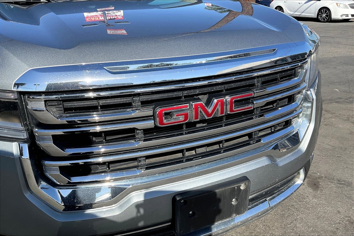 2023 Gmc Acadia SLT photo 28