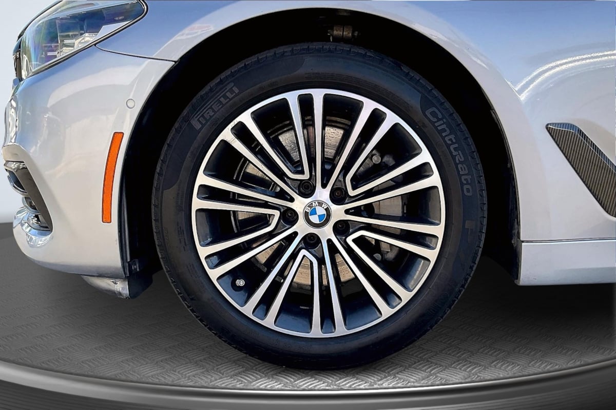 2017 Bmw 540i photo 9