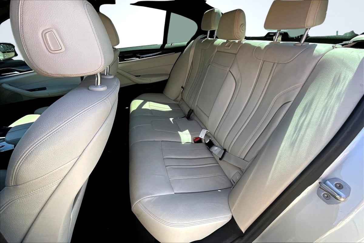2017 Bmw 540i photo 25