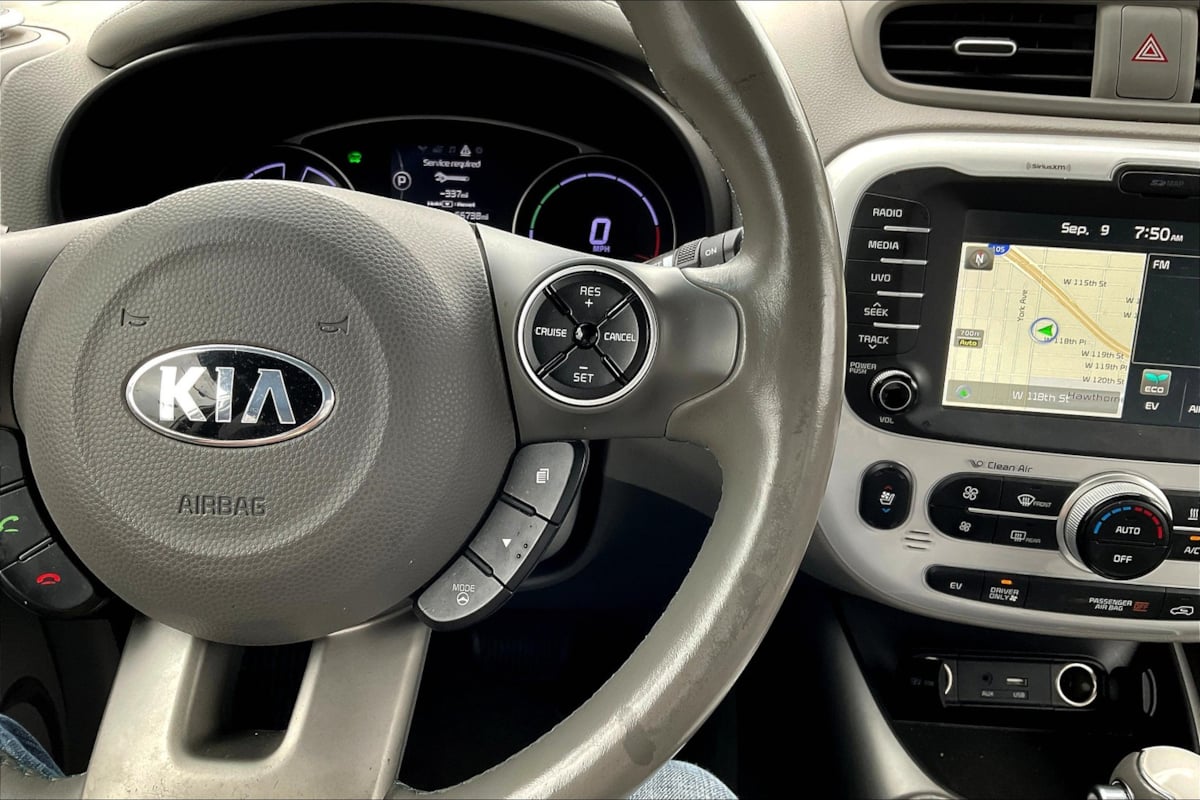 2016 Kia Soul EV photo 16