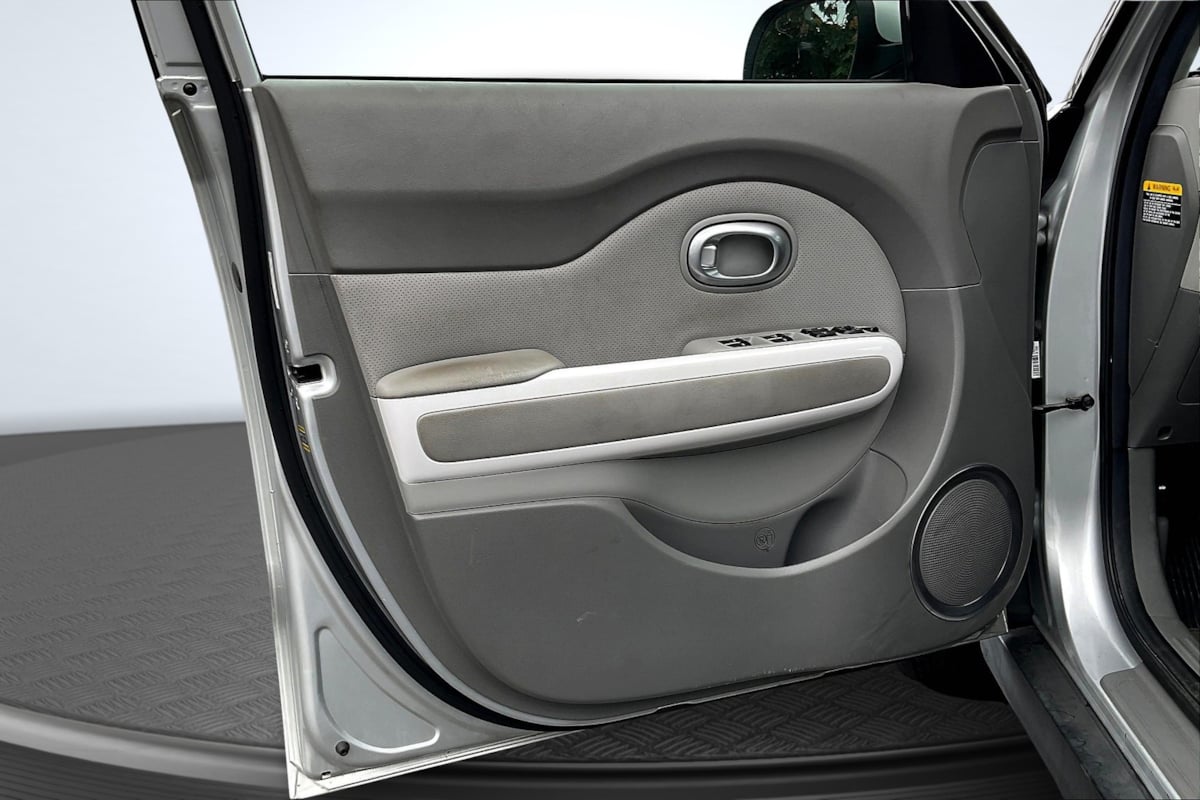 2016 Kia Soul EV photo 20