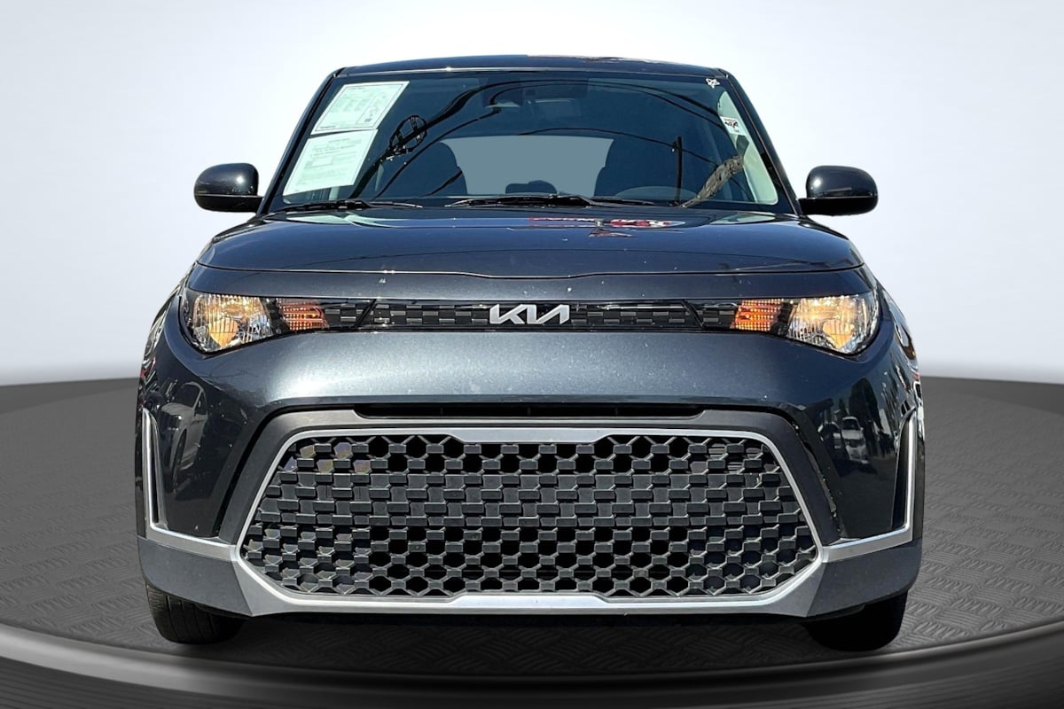 2023 Kia Soul LX photo 2