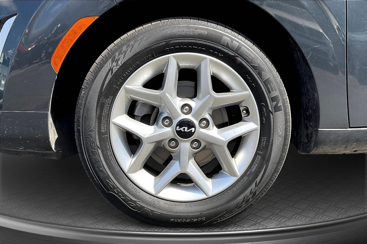 2023 Kia Soul LX photo 7