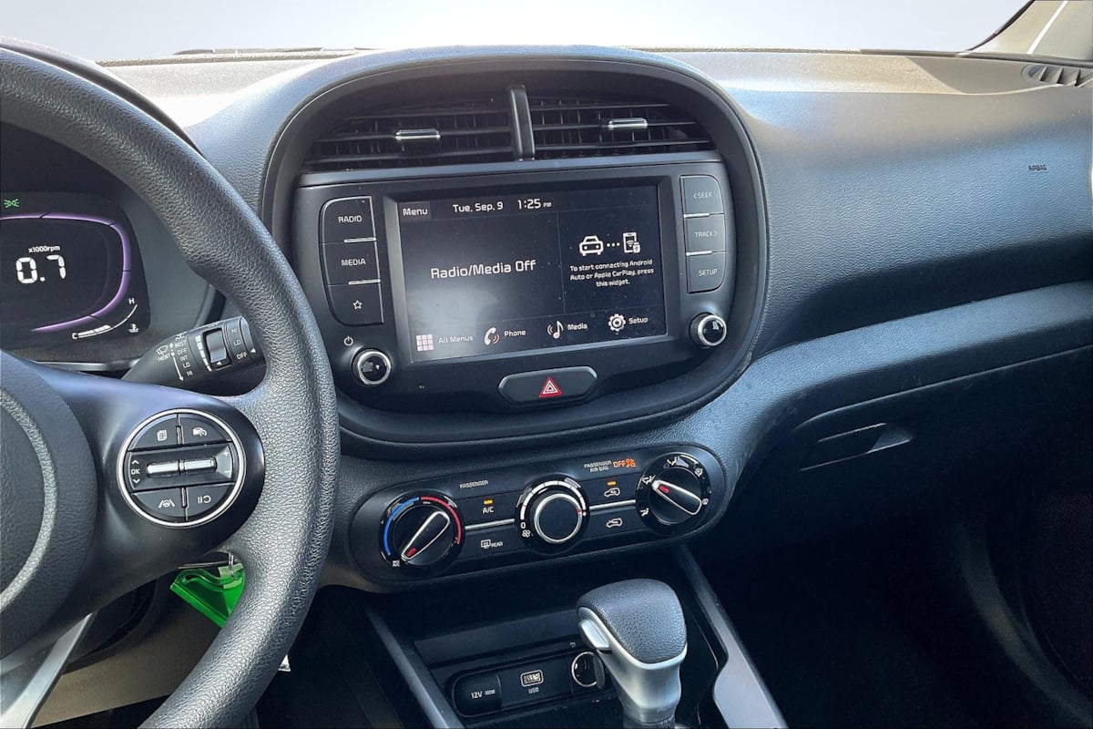 2023 Kia Soul LX photo 5