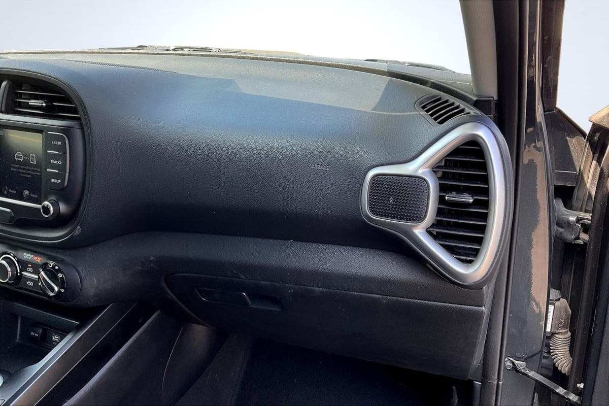 2023 Kia Soul LX photo 14