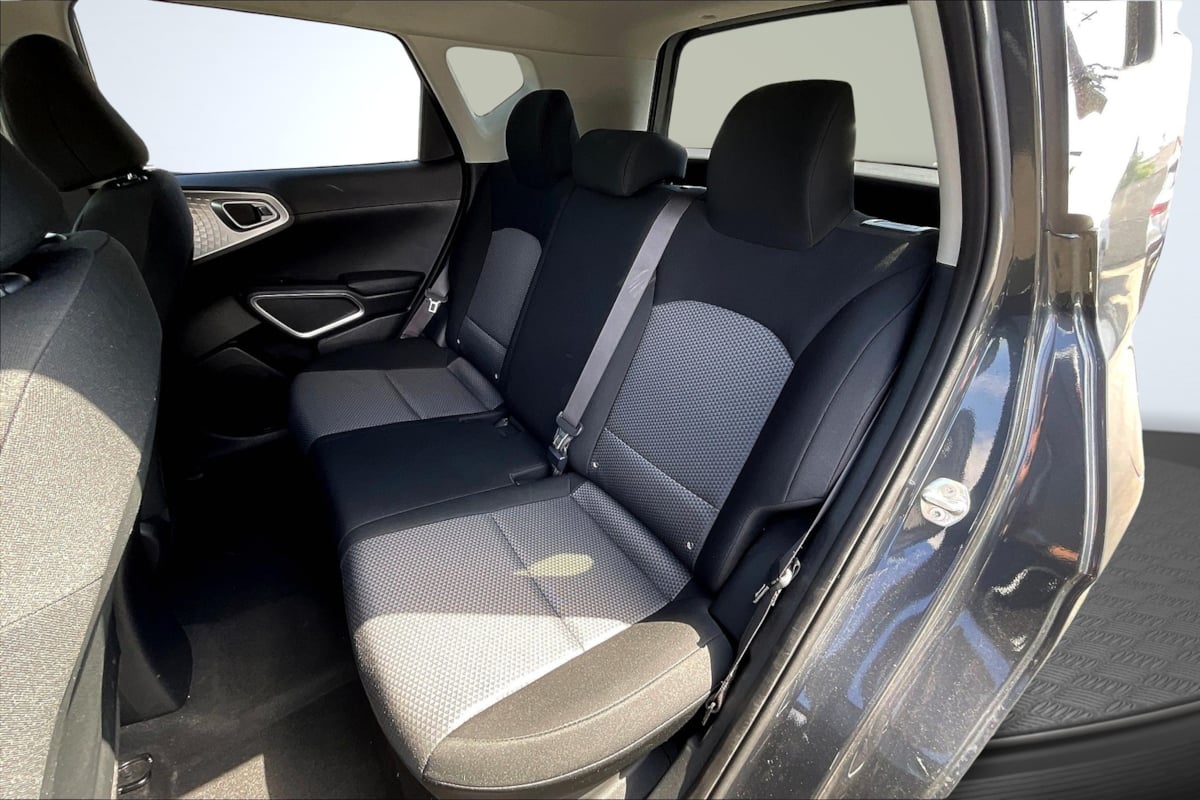2023 Kia Soul LX photo 23