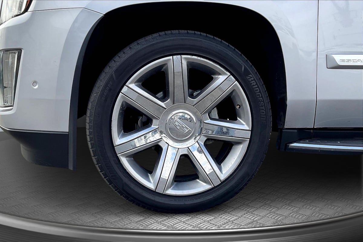 2019 Cadillac Escalade ESV Luxury photo 7