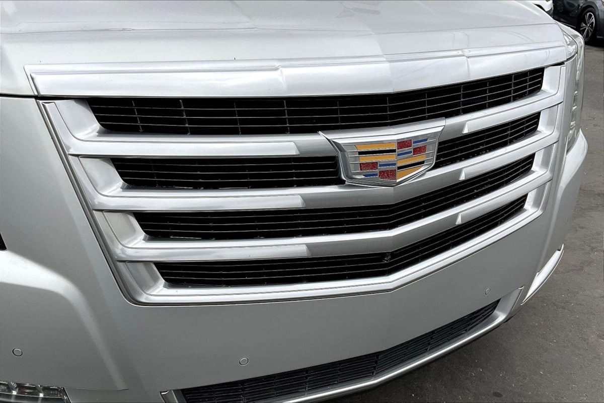 2019 Cadillac Escalade ESV Luxury photo 26
