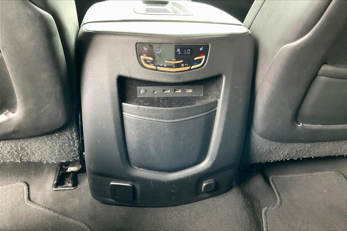 2019 Cadillac Escalade ESV Luxury photo 29