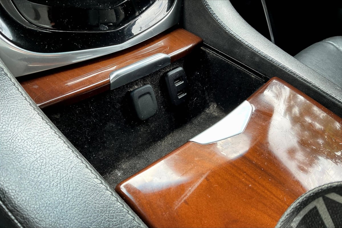 2019 Cadillac Escalade ESV Luxury photo 28