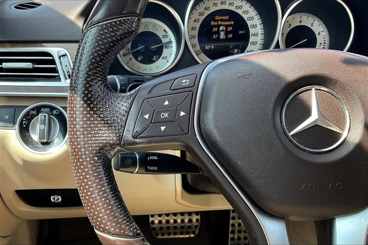 2015 Mercedes Benz E 350 4MATIC Wagon photo 18