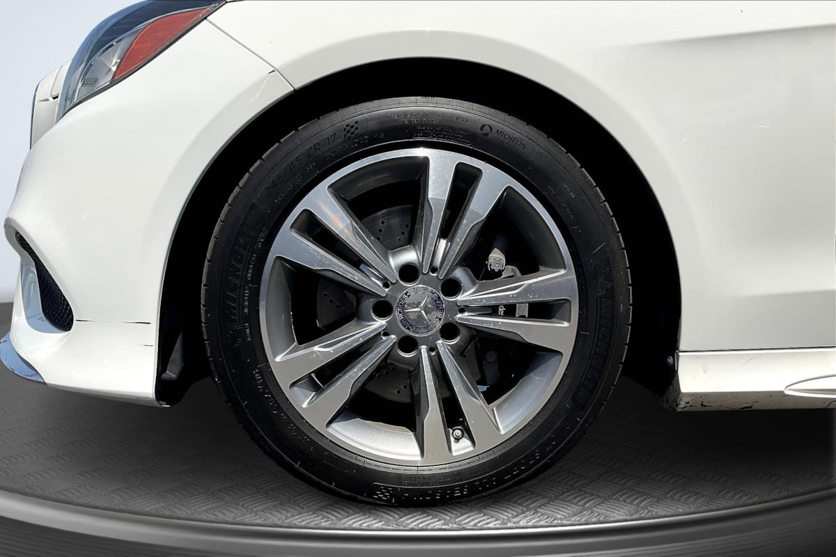 2015 Mercedes Benz E 350 4MATIC Wagon photo 9