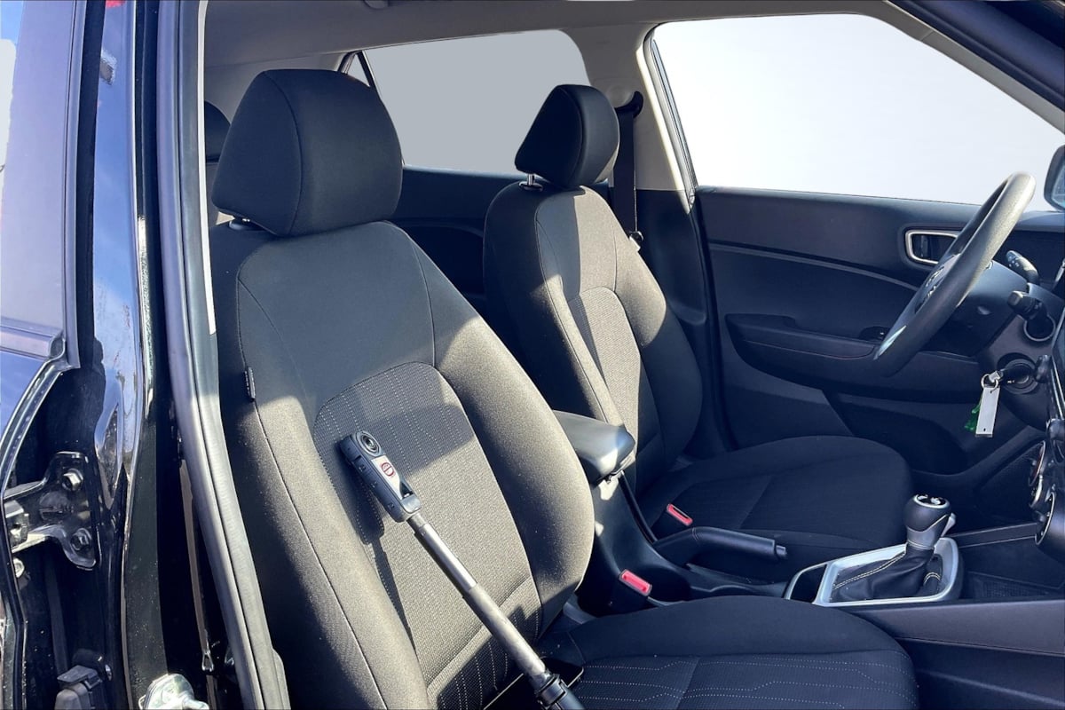 2024 Hyundai Venue SE - Photo 7