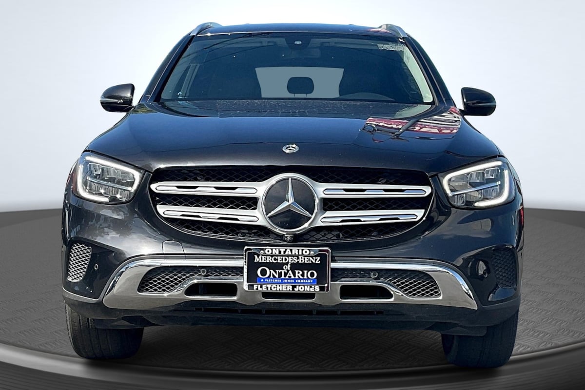 2021 Mercedes Benz GLC 300 photo 2
