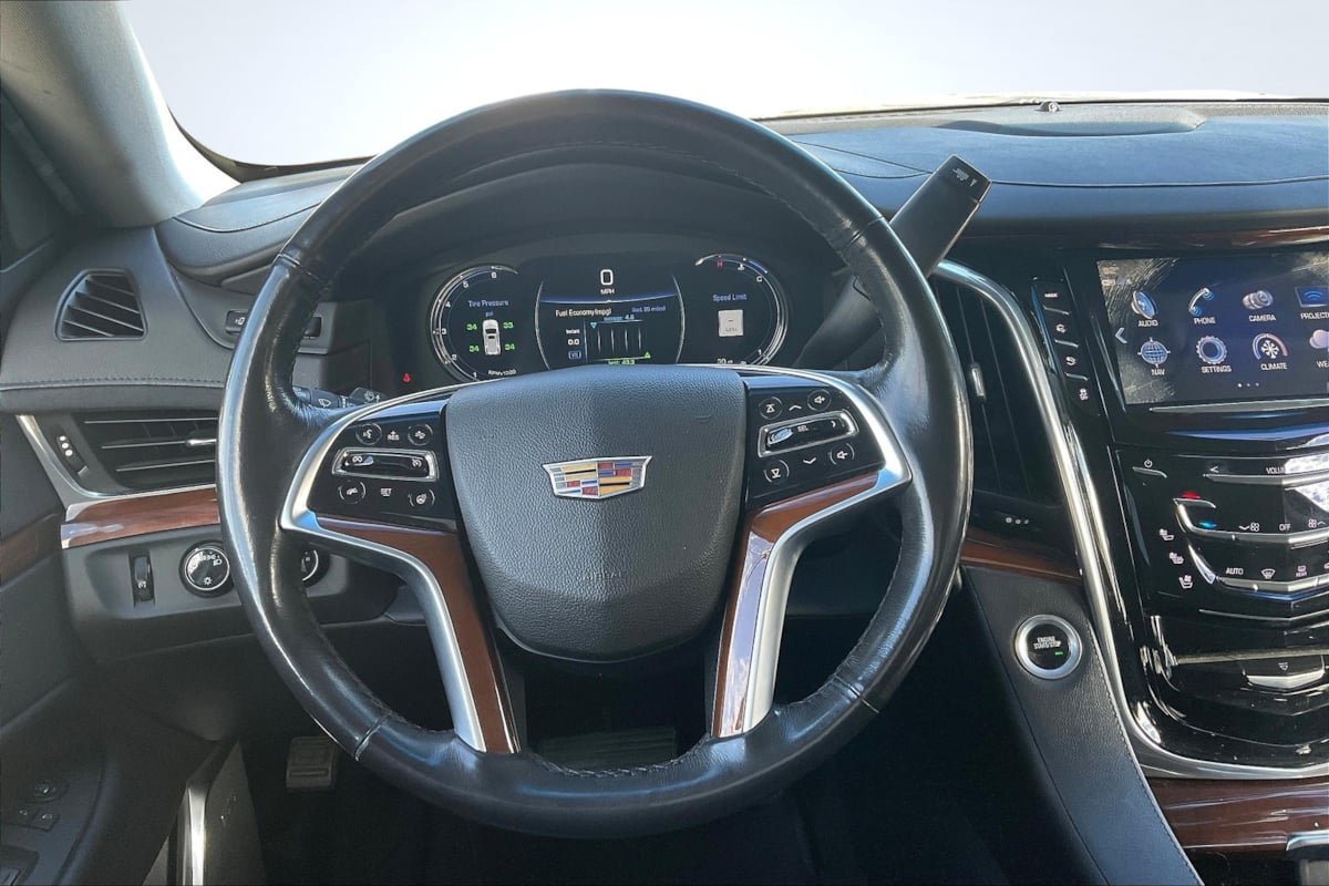 2018 Cadillac Escalade Luxury photo 5