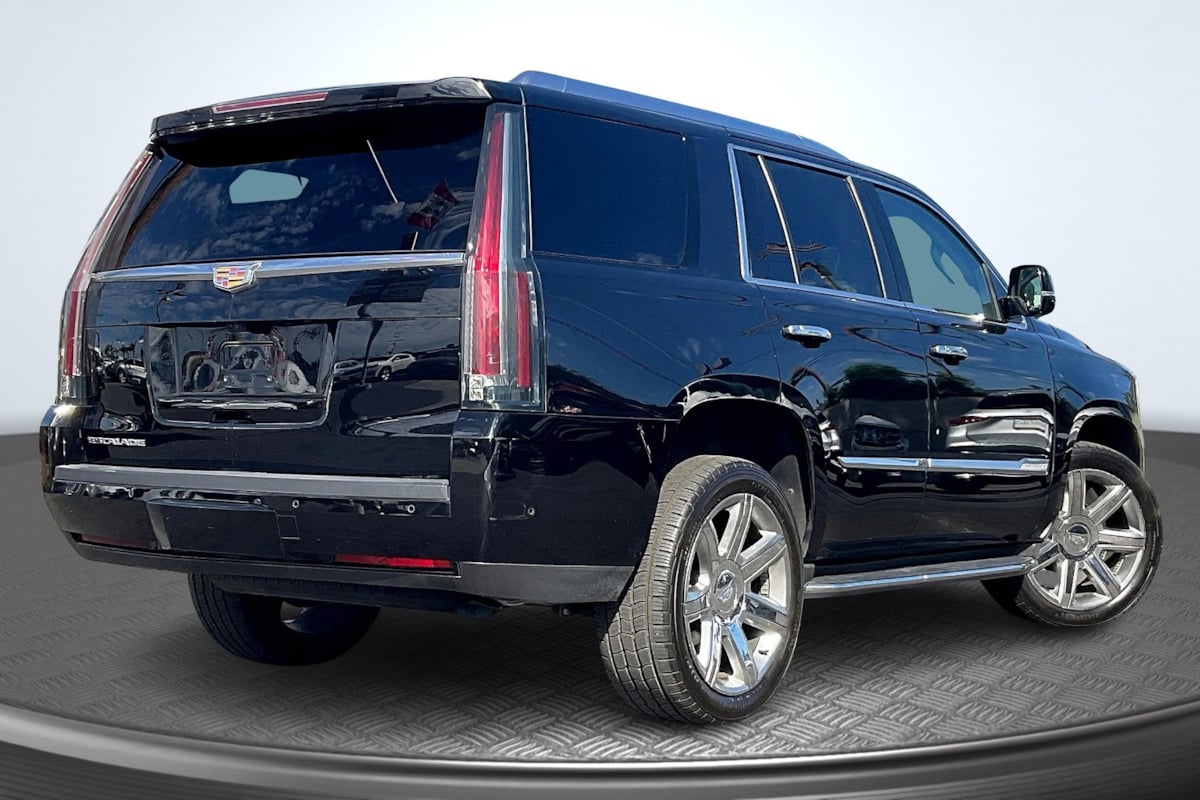 2018 Cadillac Escalade Luxury photo 13