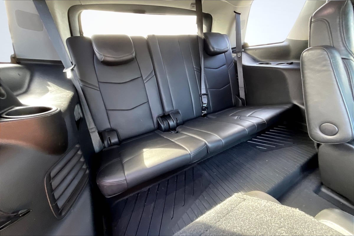 2018 Cadillac Escalade Luxury photo 28