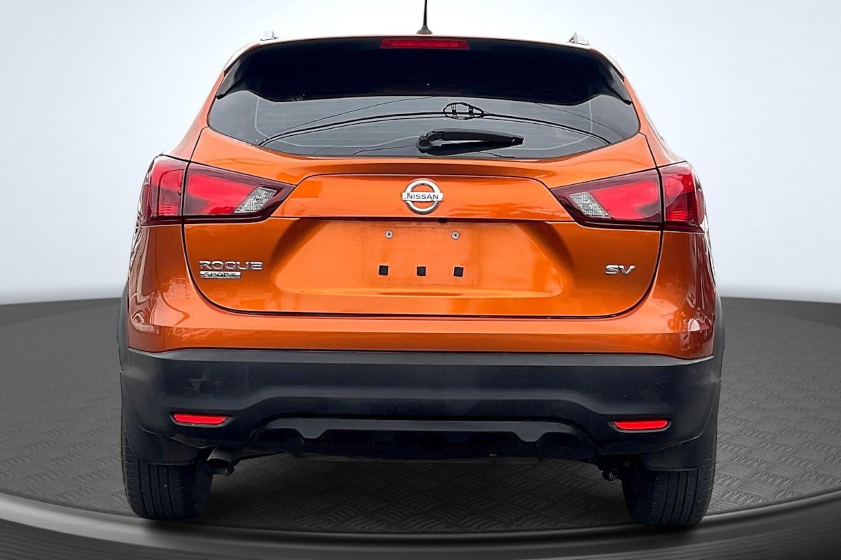 2017 Nissan Rogue Sport SV photo 3