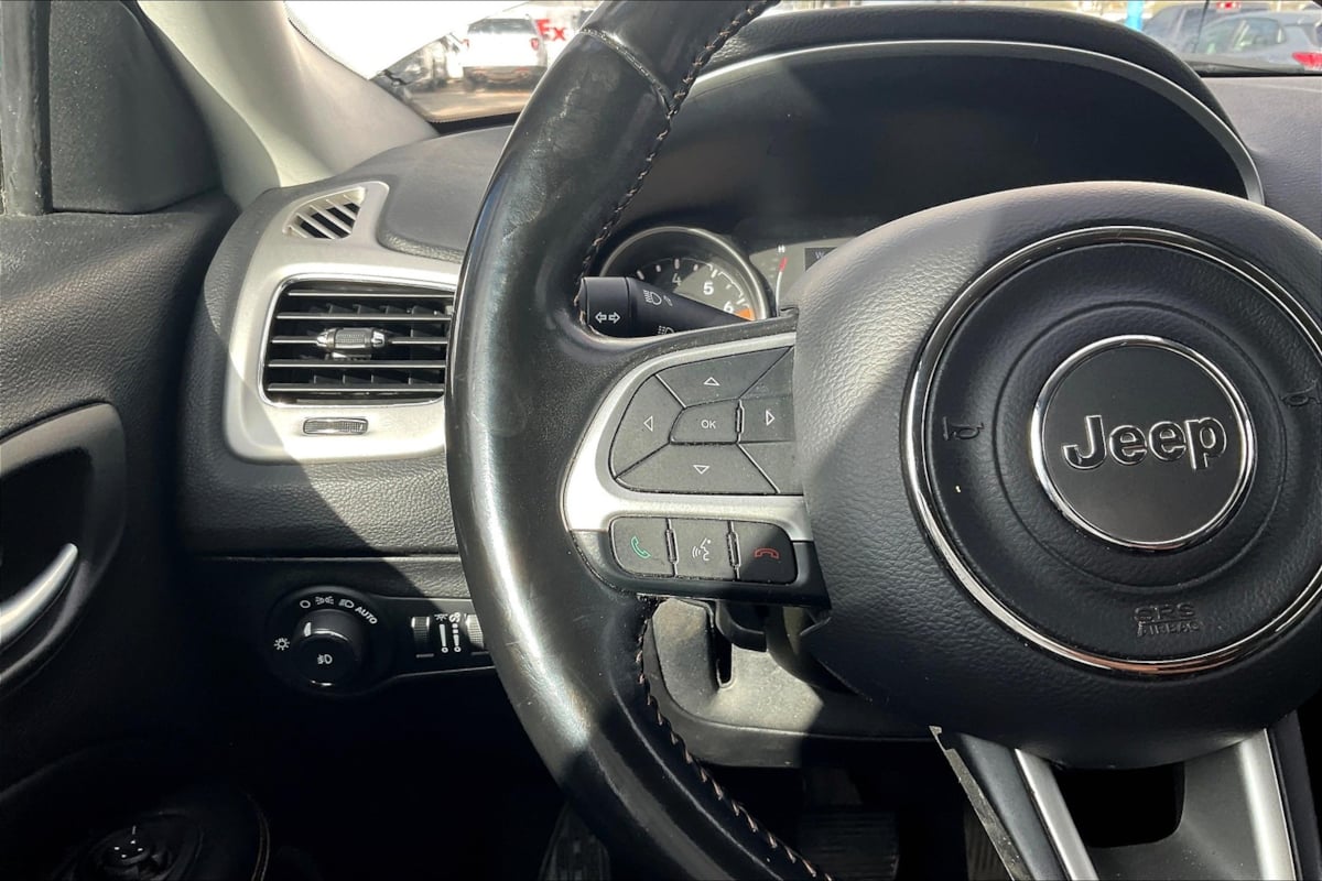 2020 Jeep Compass North Edition Latitude photo 16