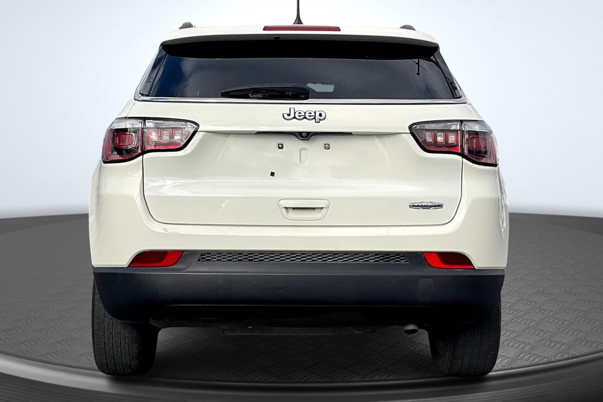 2020 Jeep Compass North Edition Latitude photo 3