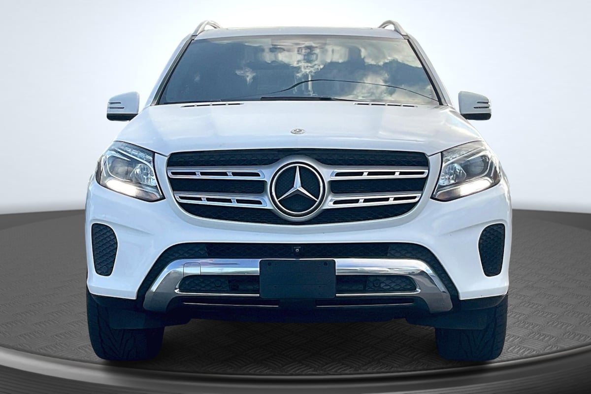 2017 Mercedes Benz GLS 450 4MATIC photo 2
