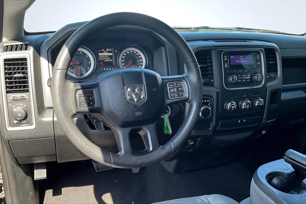 2015 Ram 1500 ST photo 4