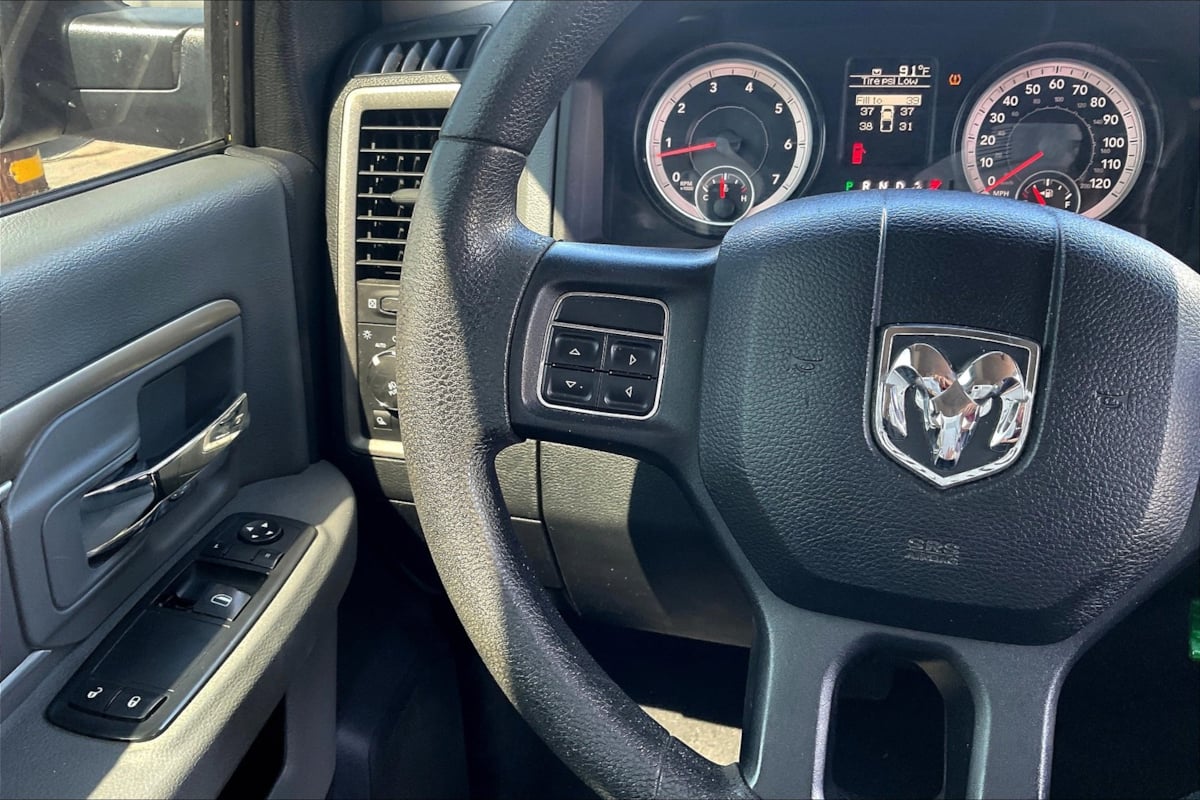 2015 Ram 1500 ST photo 17